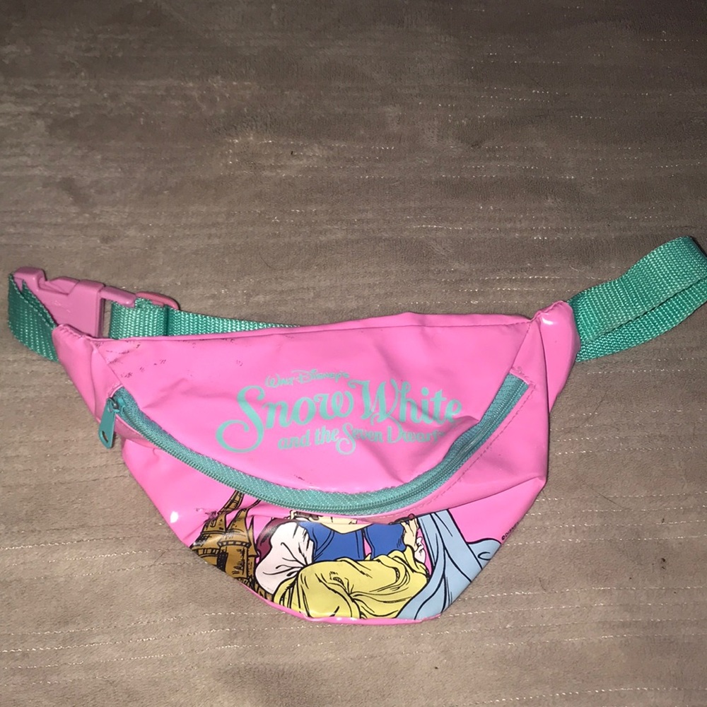 Vintage Disney’s Snow White fannypack